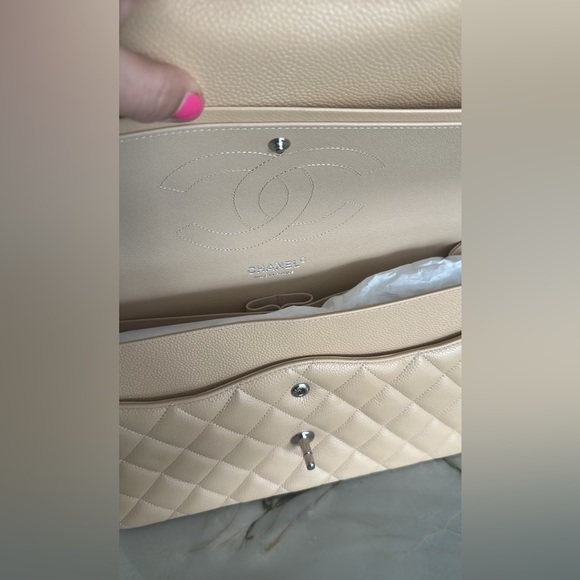 Authentic beige jumbo Chanel bag - Picture 7 of 11